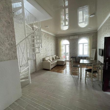 Центр Города Батуми Apartment Rustaveli 13 Exterior photo